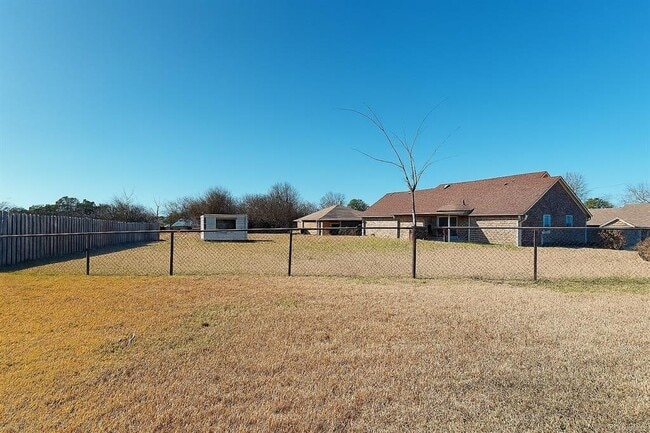 Building Photo - 1806 Heatherton Dr