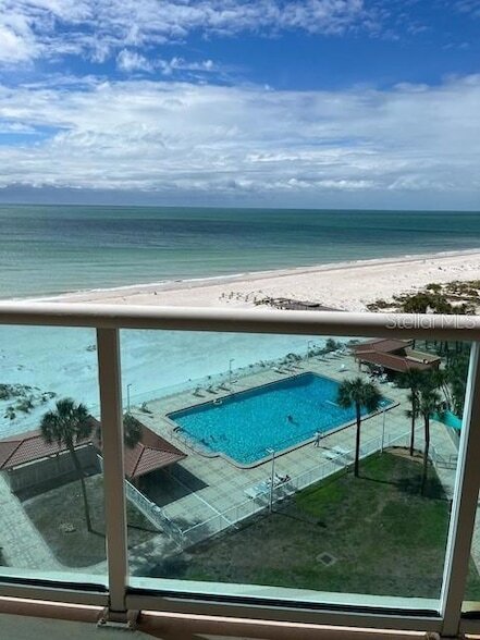 Building Photo - 880 Mandalay Ave