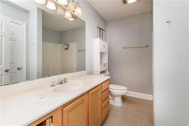 Building Photo - 147 Gitz Ln