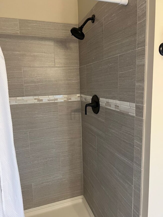 Building Photo - ***Coming Soon***East Brainerd