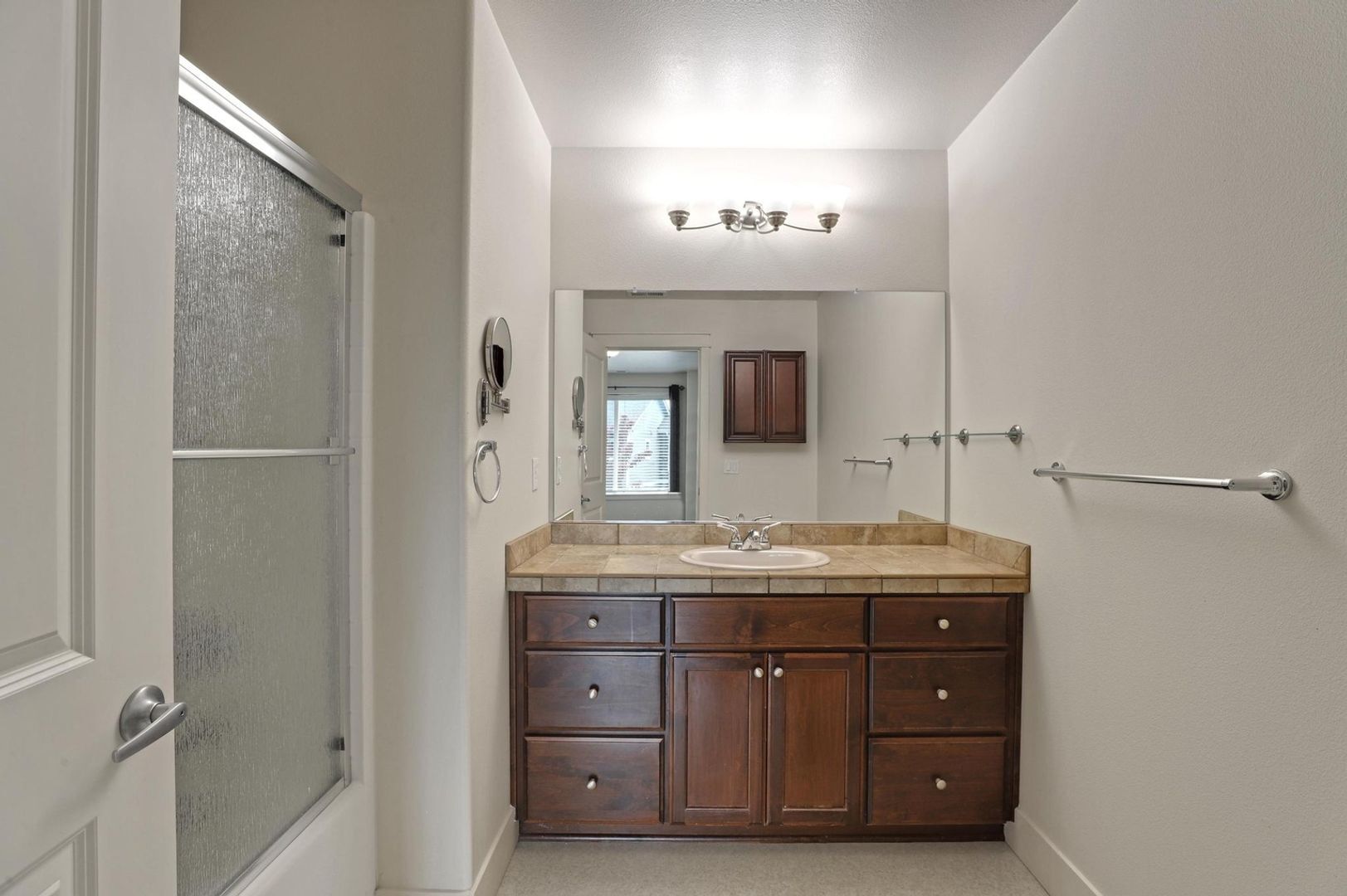 Building Photo - 10533 NE Avery Way
