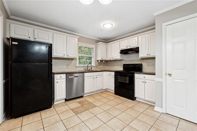 Building Photo - 2684 Forest Way NE