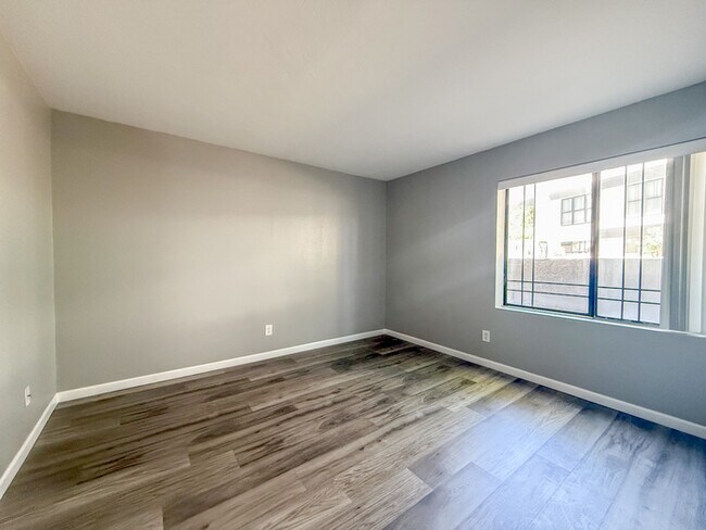 Building Photo - 5110 N 31st Way