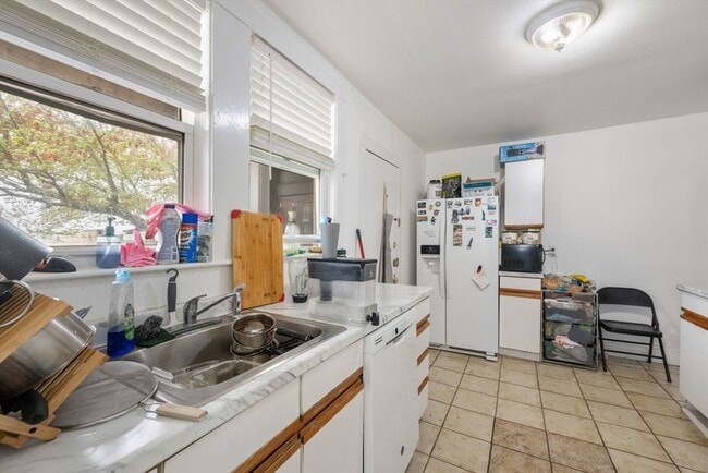 Building Photo - 18 Claymoss Rd