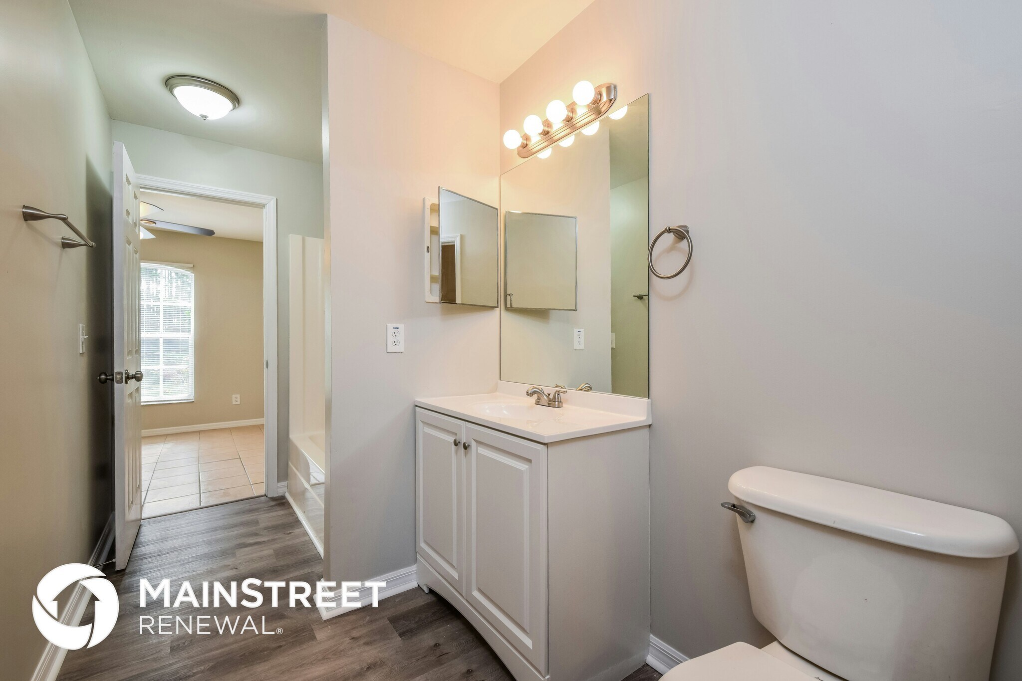 Building Photo - 814 Crystal Ave