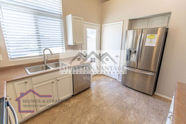 Building Photo - 3533 W Sousa Ct