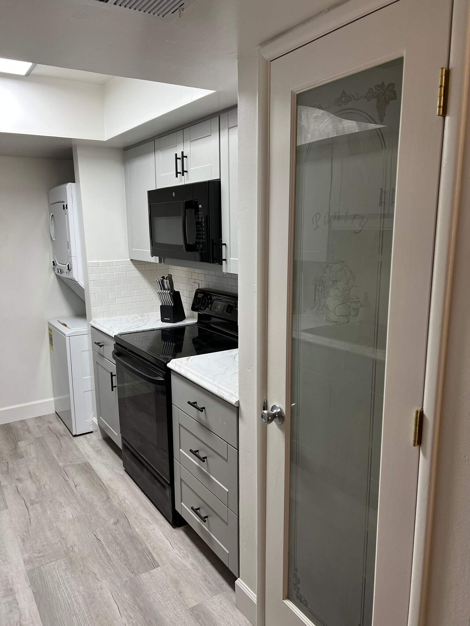 Building Photo - 1143 E Sandpiper Dr