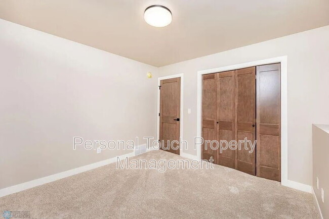 Building Photo - 6622 68th St S