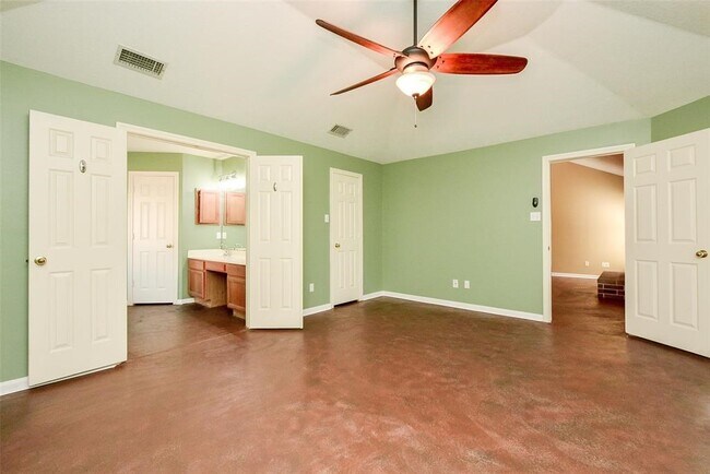 Building Photo - 22823 Williamschase Dr