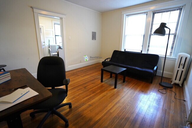 Building Photo - 294 Harvard St