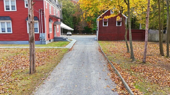 Building Photo - 221 Lake Ave S