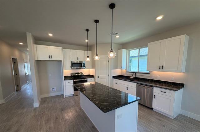 Building Photo - 5709 Barkridge Dr