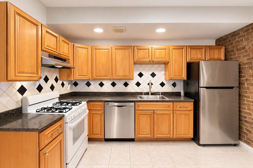 Building Photo - 22 S Huntington Ave