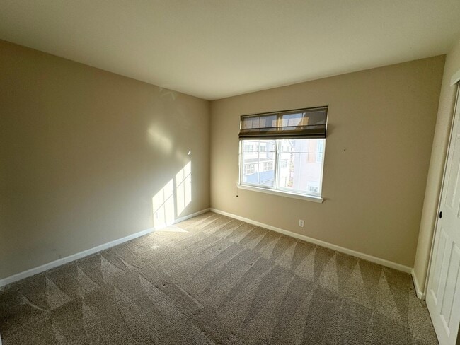 Building Photo - Perfect Shape Downtown Livermore Townhome ...