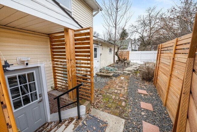 Building Photo - 1017 N 12th St