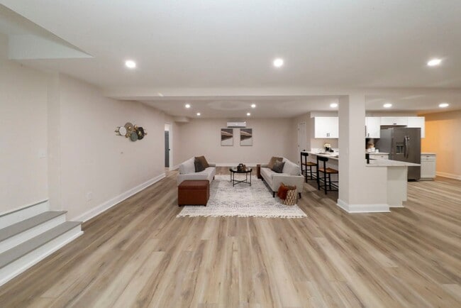 Building Photo - Luxury Kingsmill Treehouse Retreat | 7BR Custom Home with Private Suite