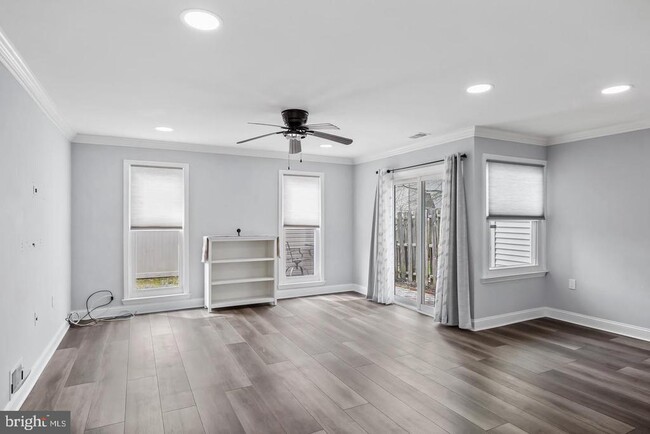 Building Photo - 17 Winchester Dr