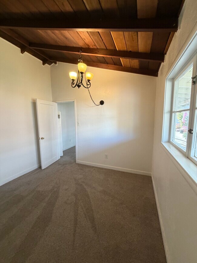 Building Photo - 165 East St