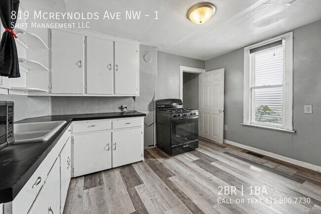 Building Photo - 819 Mc Reynolds Ave NW