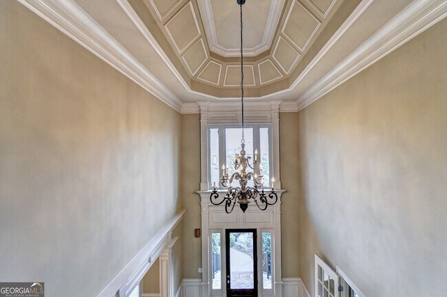 Building Photo - 8920 Doral Dr