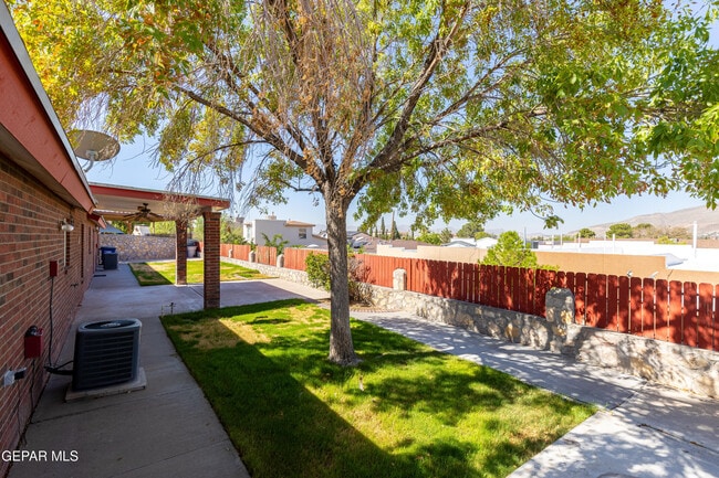 Building Photo - 4628 King Arthur Ct