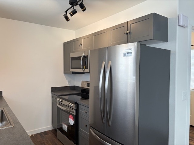 Building Photo - Newly remodeled