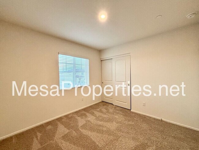 Building Photo - 14960 Coppola St