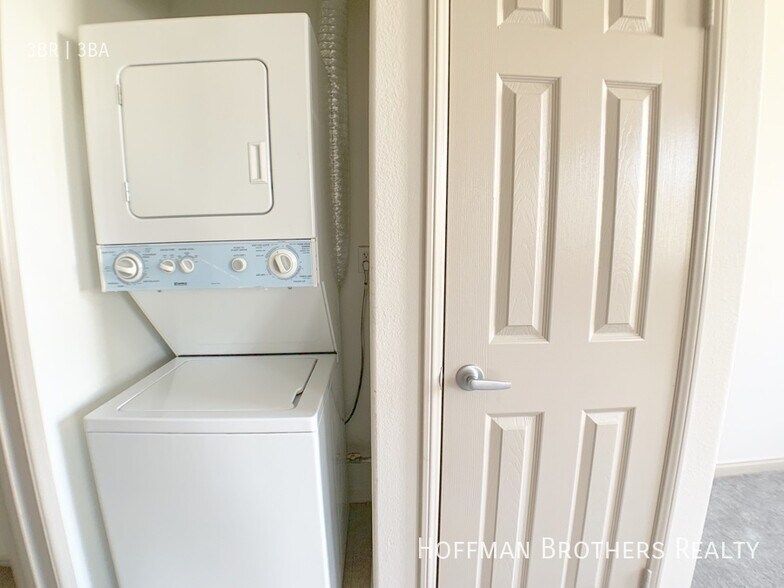 Building Photo - 10133 Tabor St