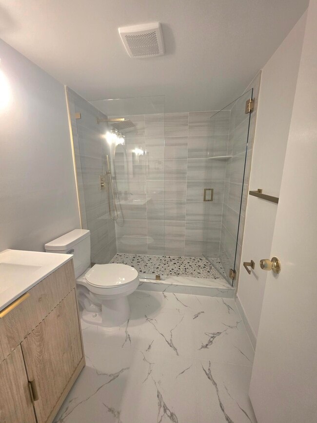 Building Photo - 205 Foxtail Dr