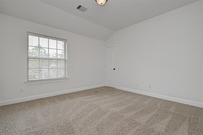 Building Photo - 71 N Rocky Point Cir