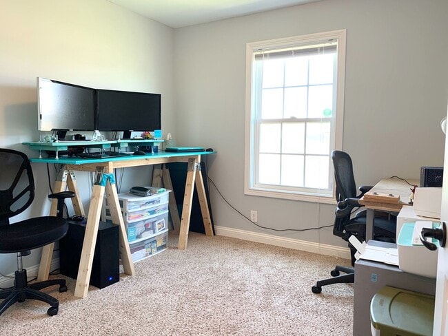 Building Photo - 200 Buckshot Dr