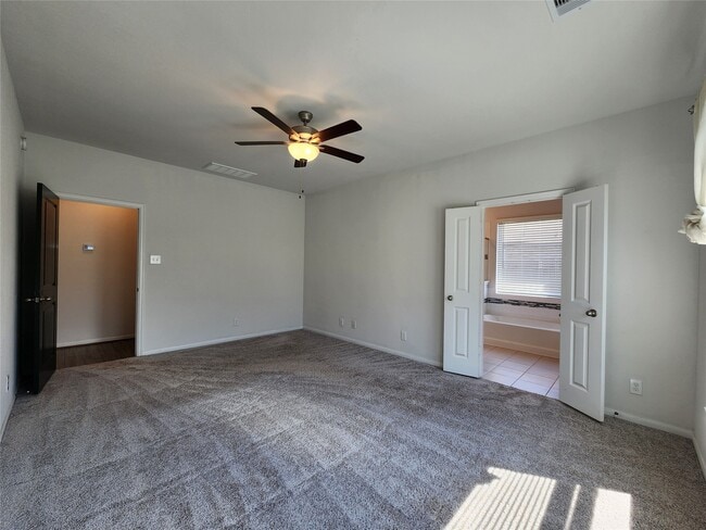 Building Photo - 411 Alaska Cedar Dr