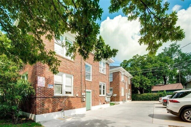Building Photo - 3717 Audubon Pl