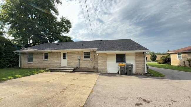 Building Photo - PRICE REDUCTION  Available August 2026; Mo...