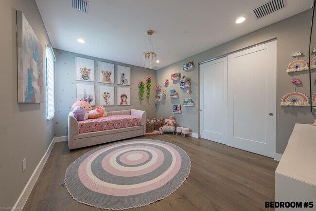 Building Photo - 17119 Aquavera Way