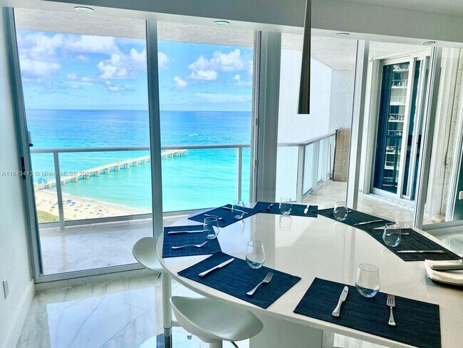 Building Photo - 16445 Collins Ave