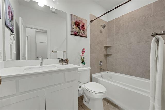 Building Photo - 432 Texas Dr