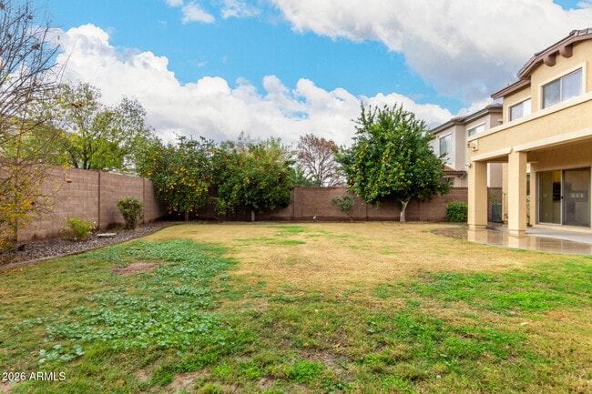 Building Photo - 18838 E Lark Dr