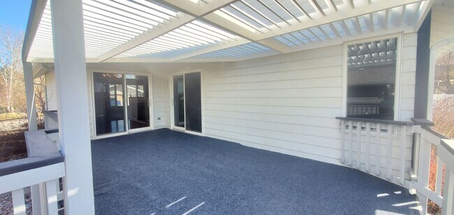 Building Photo - Large 5 bedroom home in Briarwood