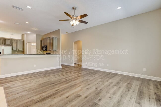 Building Photo - 2436 Bonnie Lakes Dr