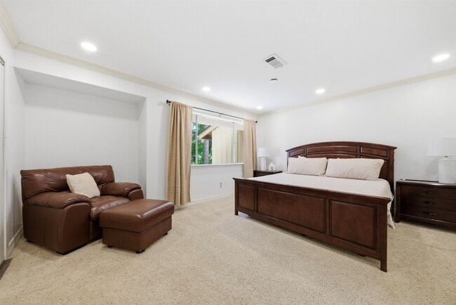 Building Photo - 2209 W Settler's Way