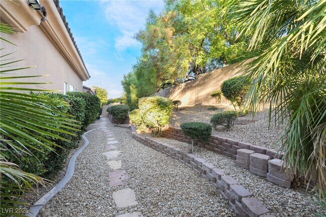 Building Photo - 1 Emerald Dunes Cir