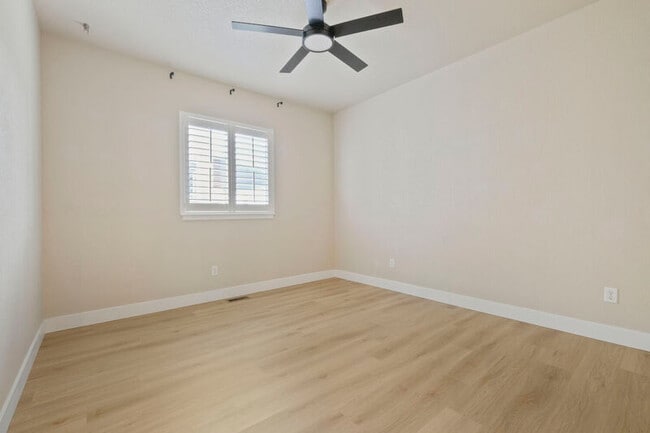 Building Photo - 5839 Yancey Dr