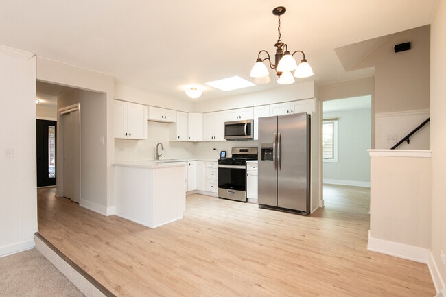 Building Photo - 13040 W Tanglewood Cir