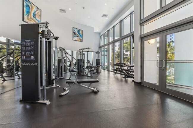 Building Photo - 6000 Collins Ave