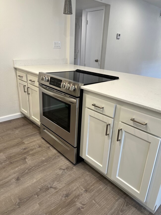 Building Photo - 1601 Pennsylvania St NE