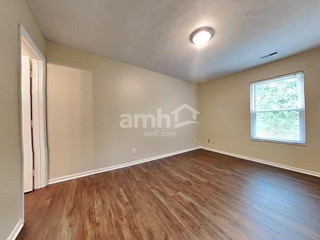 Building Photo - 2515 Bridgewood Dr