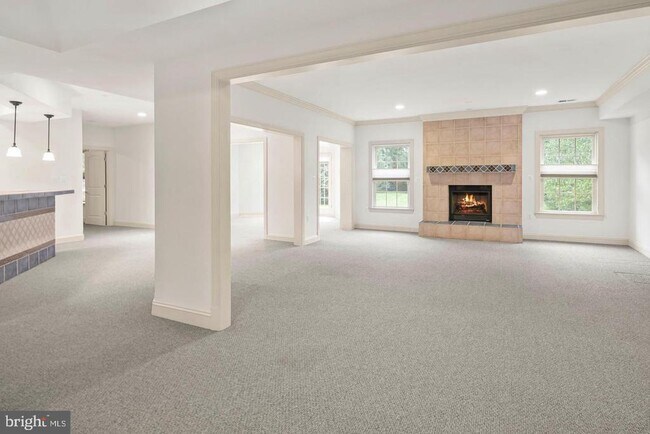 Building Photo - 6251 Linway Terrace