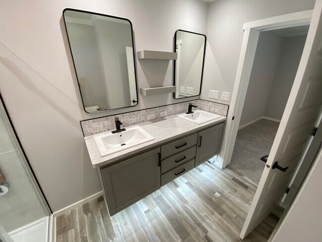 Building Photo - 1990 Douglas Ln