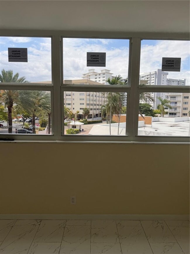 Building Photo - 100 Golden Isles Dr